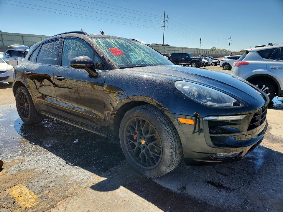 67314856 :رقم المزاد ، WP1AG2A56JLB61442 vin ، 2018 Porsche Macan مزاد بيع