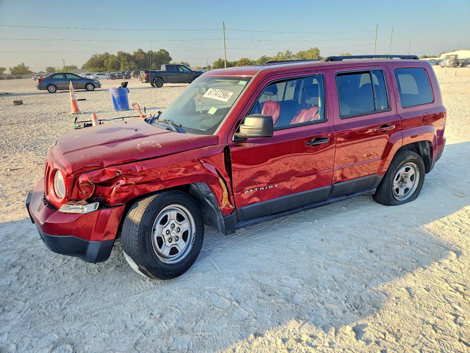67147296 :رقم المزاد ، 1C4NJPBB3FD372170 vin ، 2015 Jeep Patriot مزاد بيع