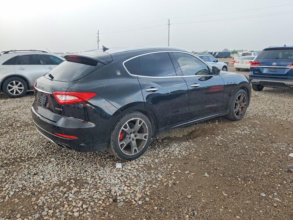 68057126 :رقم المزاد ، ZN661YUL4HX233102 vin ، 2017 Maserati Levante مزاد بيع