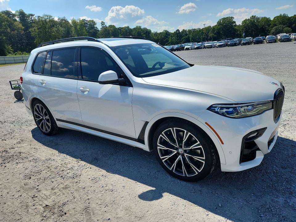 67640526 :رقم المزاد ، 5UXCX6C0XN9M42616 vin ، 2022 Bmw X7 مزاد بيع