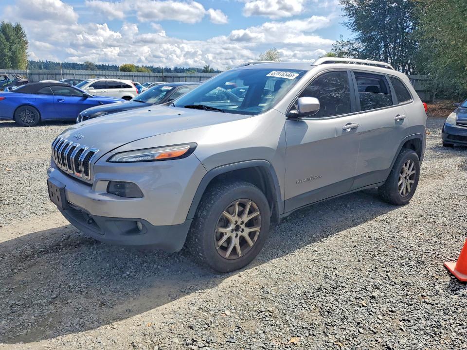 67916546 :رقم المزاد ، 1C4PJMCS2EW223340 vin ، 2014 Jeep Cherokee مزاد بيع