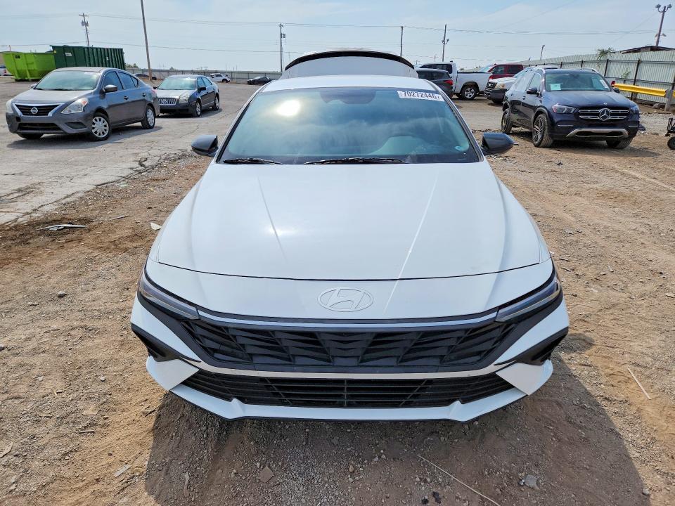 70272446 :رقم المزاد ، KMHLM4DJ9SU126537 vin ، 2025 Hyundai Elantra Hybrid مزاد بيع