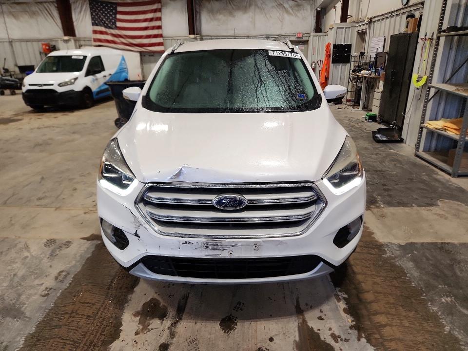 2019 Ford Escape მანქანა იყიდება აუქციონზე, vin: 1FMCU9J90KUA02888, აუქციონის ნომერი: 71235776