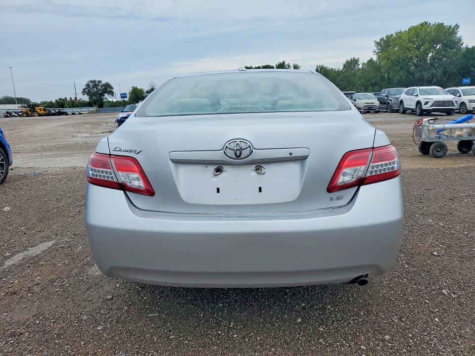2011 Toyota Camry მანქანა იყიდება აუქციონზე, vin: 4T1BF3EK0BU717623, აუქციონის ნომერი: 68494366