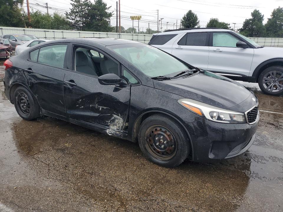 69423466 :رقم المزاد ، 3KPFL4A78JE194984 vin ، 2018 Kia Forte مزاد بيع