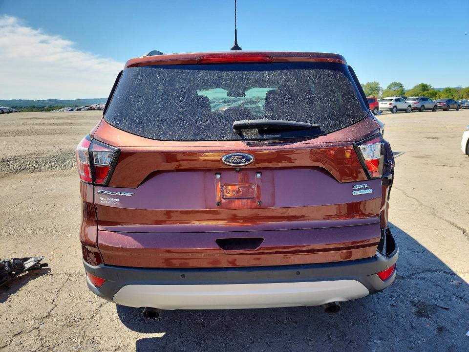 Продаж на аукціоні авто 2018 Ford Escape, vin: 1FMCU0HD4JUB34413, номер лоту: 68212576