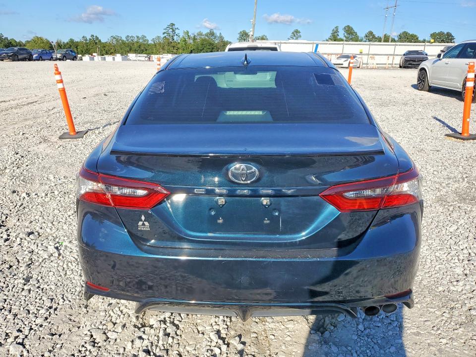 Продаж на аукціоні авто 2021 Toyota Camry, vin: 4T1G11AK7MU432760, номер лоту: 70724536