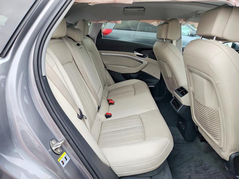 Auction sale of the 2019 Audi E-tron, vin: WA1LAAGE8KB010522, lot number: 69080996