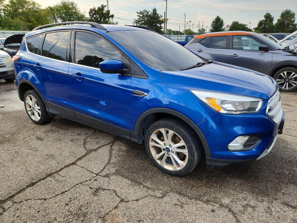 2018 Ford Escape მანქანა იყიდება აუქციონზე, vin: 1FMCU0GD7JUA76041, აუქციონის ნომერი: 69030396