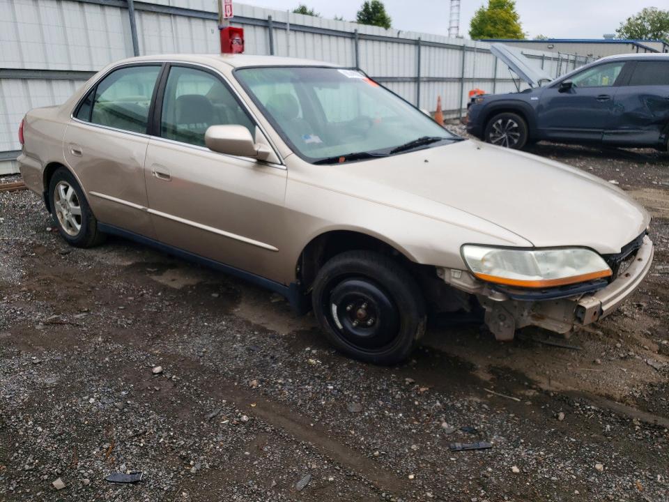 68048826 :رقم المزاد ، 1HGCG6694YA087457 vin ، 2000 Honda Accord مزاد بيع