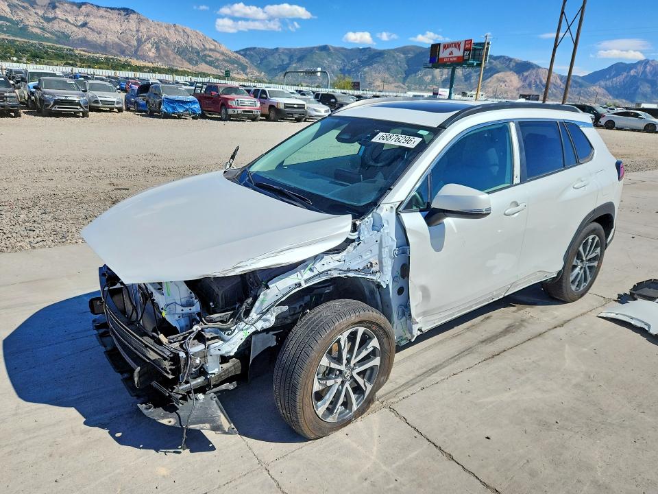 Продажа на аукционе авто 2024 Toyota Corolla Cross, vin: 7MUDAABG1RV106732, номер лота: 68876296