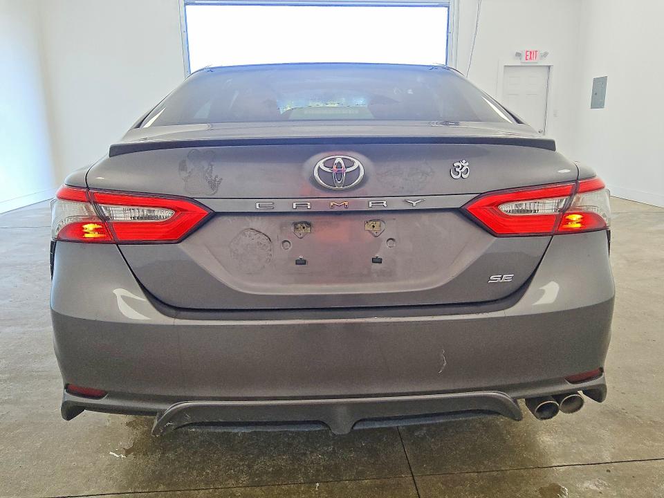 Продаж на аукціоні авто 2018 Toyota Camry, vin: 4T1B11HK2JU627533, номер лоту: 66109746