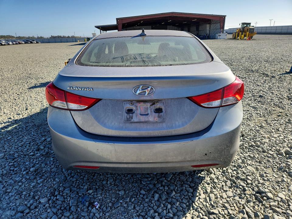 Продажа на аукционе авто 2012 Hyundai Elantra, vin: KMHDH4AE5CU458069, номер лота: 68697966
