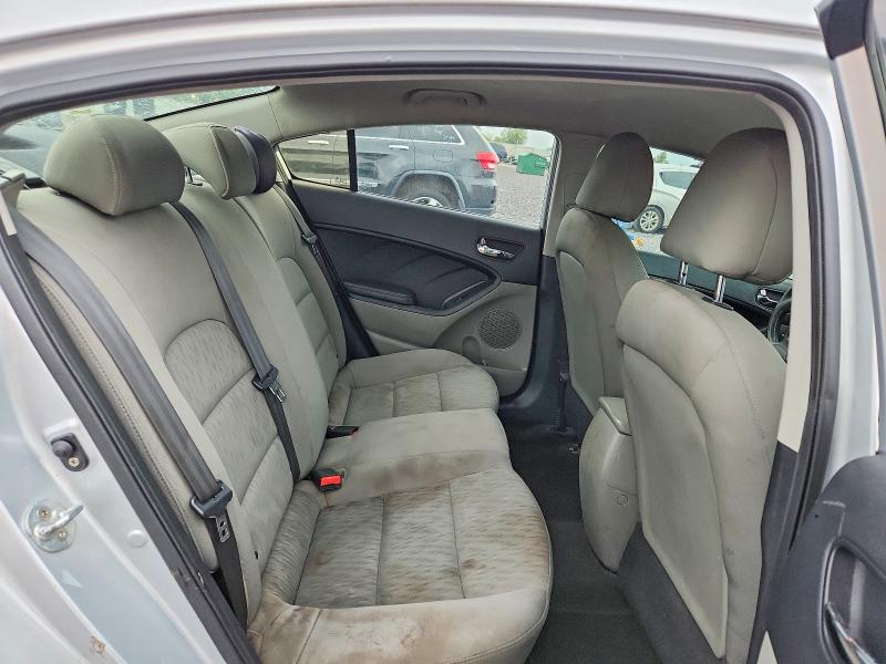 68490616 :رقم المزاد ، KNAFK4A61F5370140 vin ، 2015 Kia Forte مزاد بيع