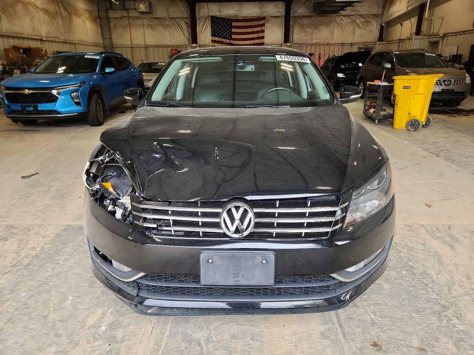 2015 Volkswagen Passat მანქანა იყიდება აუქციონზე, vin: 1VWCV7A3XFC027145, აუქციონის ნომერი: 67655356
