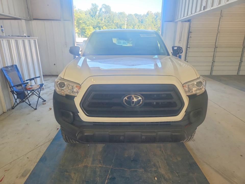69811776 :رقم المزاد ، 3TYRX5GNXNT053010 vin ، 2022 Toyota Tacoma مزاد بيع