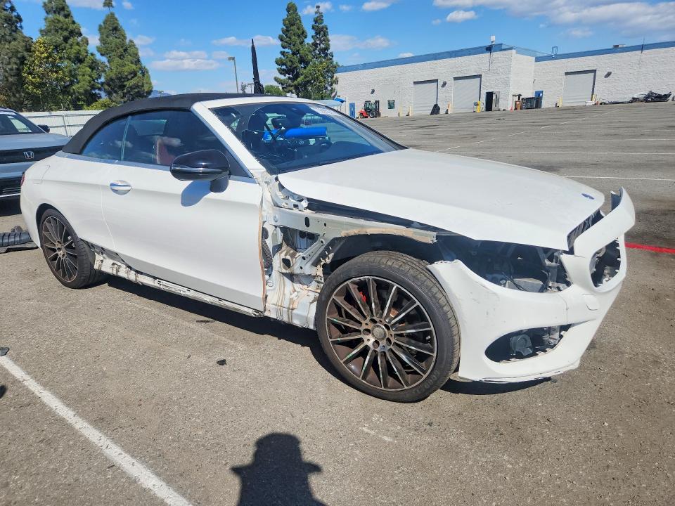 70695276 :رقم المزاد ، WDDWK4JB5HF424011 vin ، 2017 Mercedes-benz C مزاد بيع