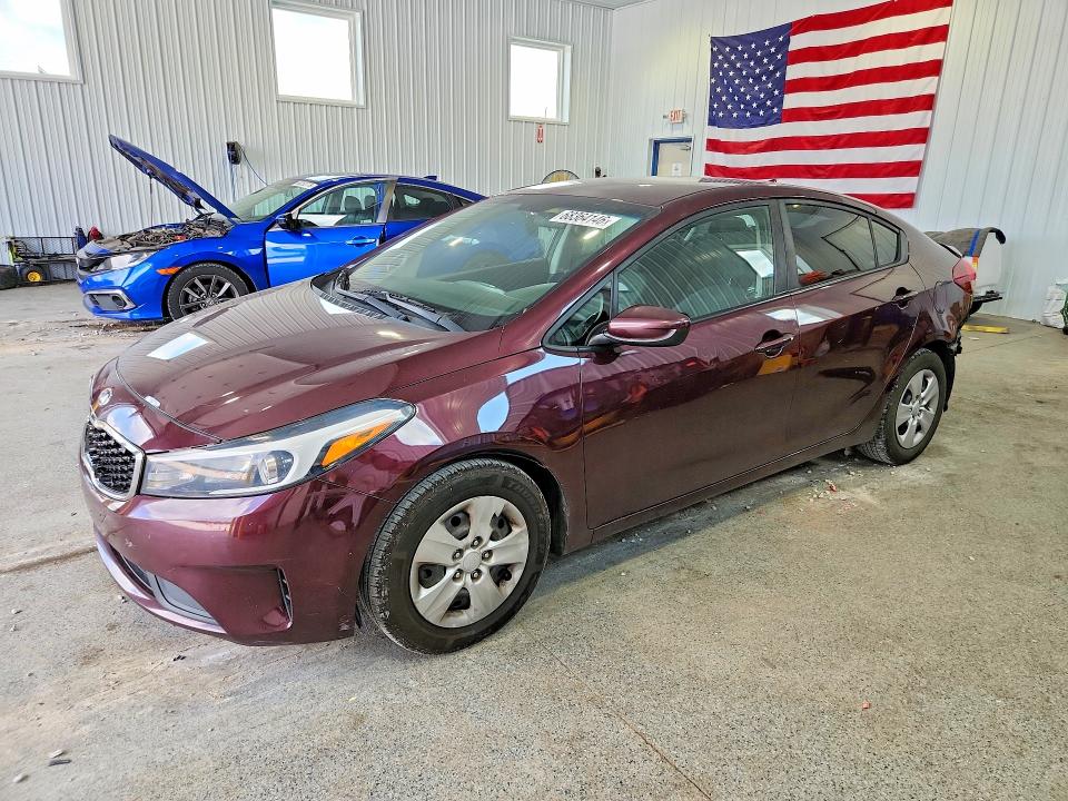 2018 Kia Forte მანქანა იყიდება აუქციონზე, vin: 3KPFL4A75JE251464, აუქციონის ნომერი: 68364146