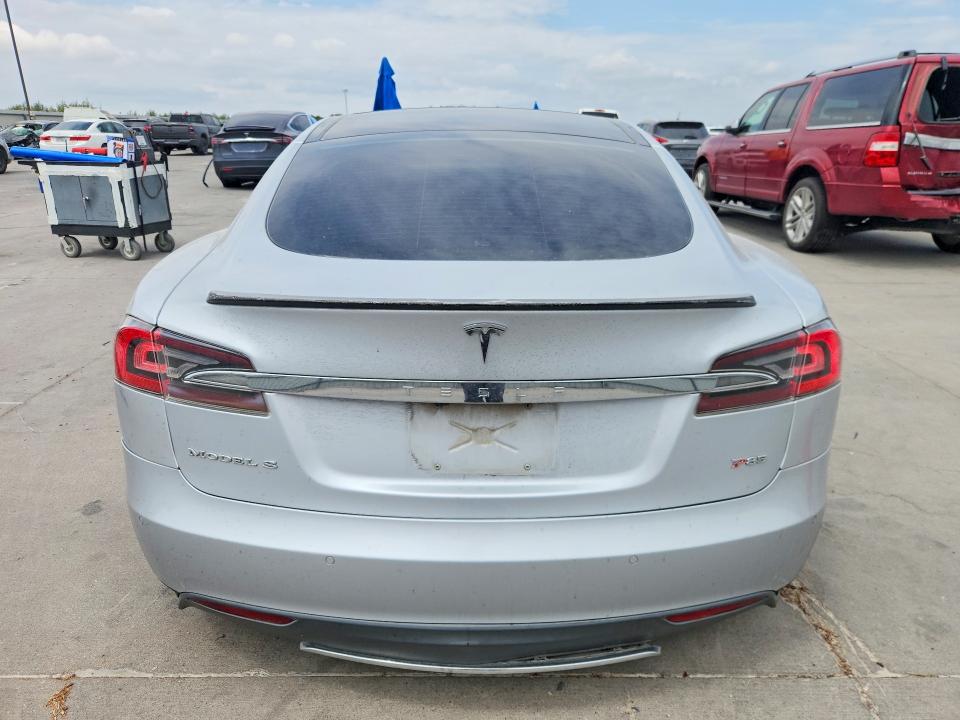 67531516 :رقم المزاد ، 5YJSA1H1XEFP53147 vin ، 2014 Tesla Model S مزاد بيع