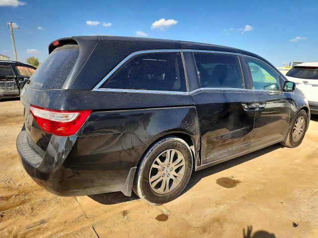 68027016 :رقم المزاد ، 5FNRL5H67DB028518 vin ، 2013 Honda Odyssey مزاد بيع