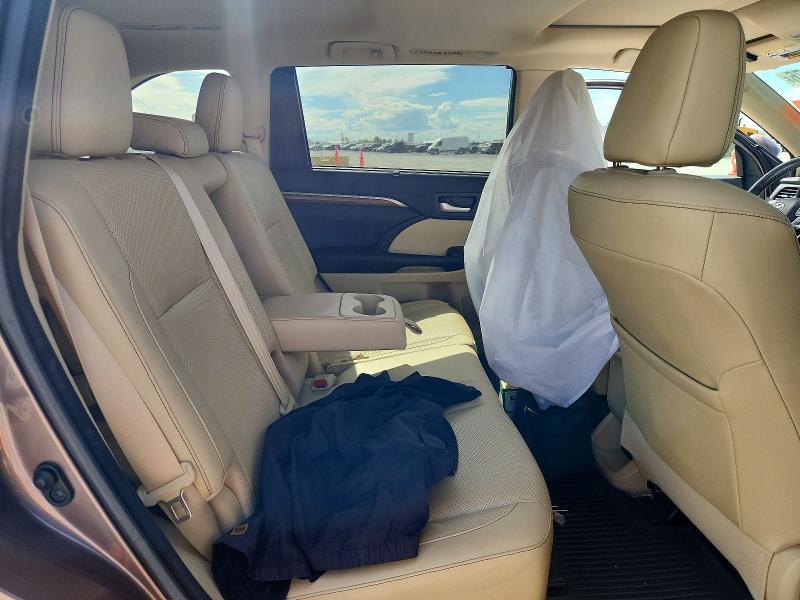 Продажа на аукционе авто 2017 Toyota Highlander, vin: 5TDDZRFH7HS403409, номер лота: 69001076