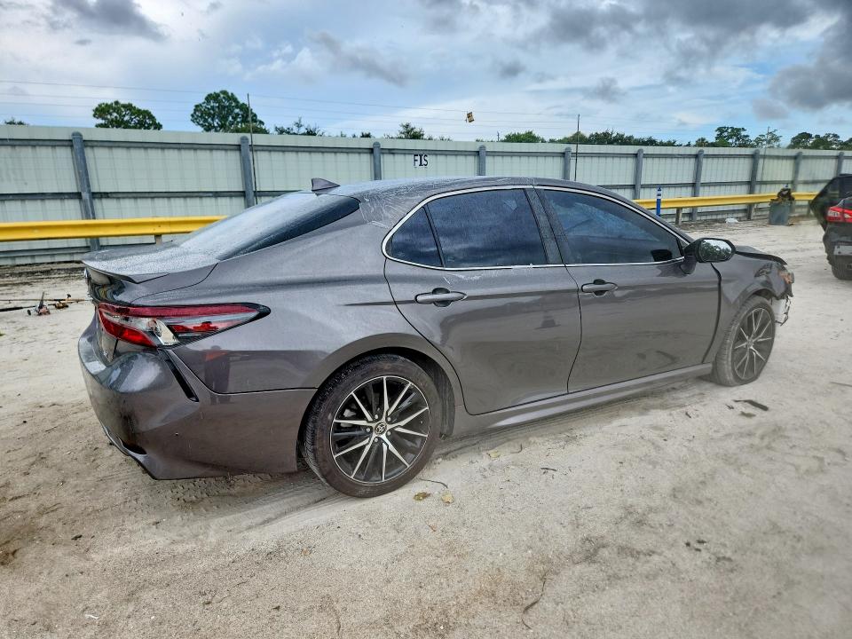 2024 Toyota Camry მანქანა იყიდება აუქციონზე, vin: 4T1T11AK8RU875733, აუქციონის ნომერი: 67722066