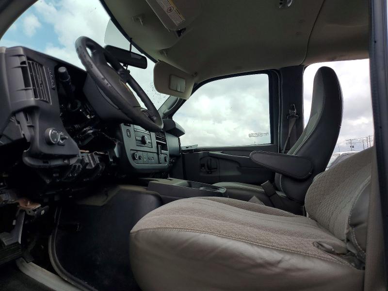 2015 Chevrolet Express G2500 მანქანა იყიდება აუქციონზე, vin: 1GBWGRFF3F1226692, აუქციონის ნომერი: 69806016