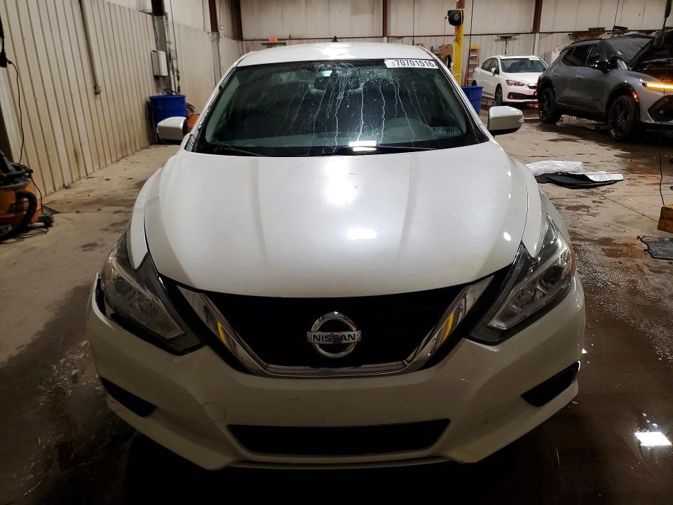 2018 Nissan Altima მანქანა იყიდება აუქციონზე, vin: 1N4AL3AP4JC231837, აუქციონის ნომერი: 70701516
