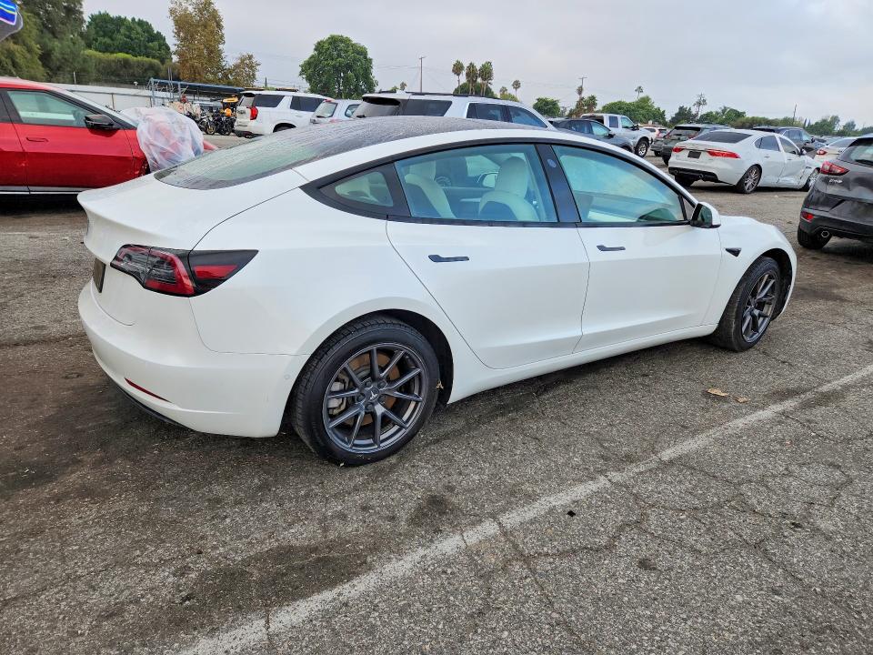 68578476 :رقم المزاد ، 5YJ3E1EA8MF028836 vin ، 2021 Tesla Model 3 مزاد بيع