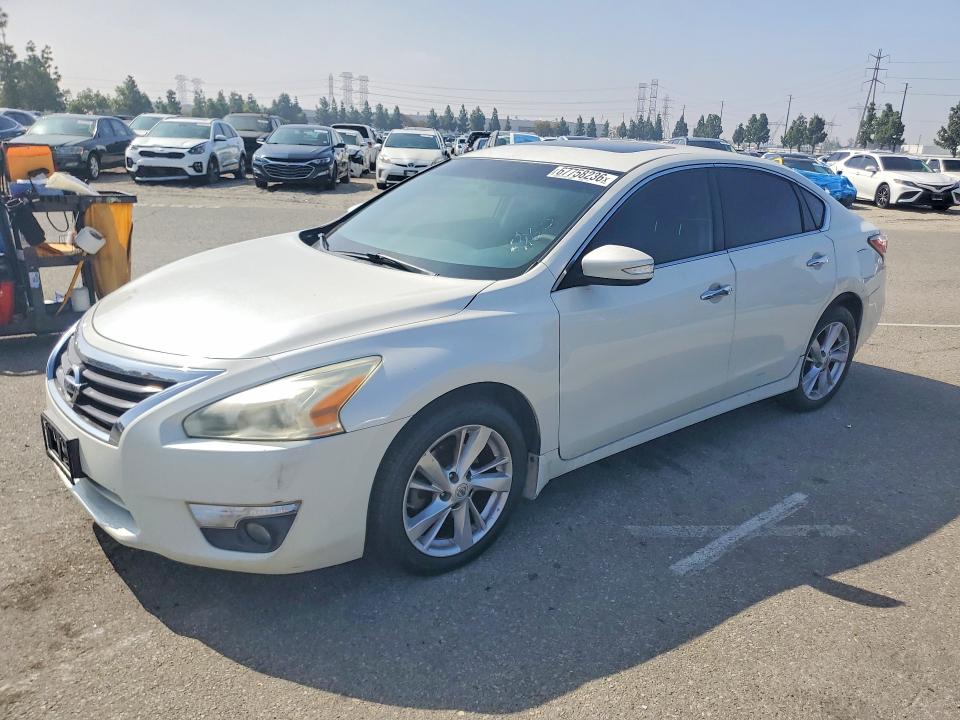 2015 Nissan Altima მანქანა იყიდება აუქციონზე, vin: 1N4AL3APXFC131961, აუქციონის ნომერი: 67758236