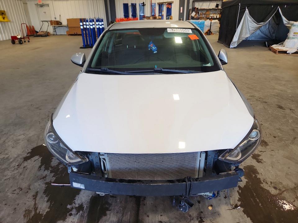 Продажа на аукционе авто 2018 Hyundai Elantra, vin: 5NPD84LFXJH377814, номер лота: 67936556