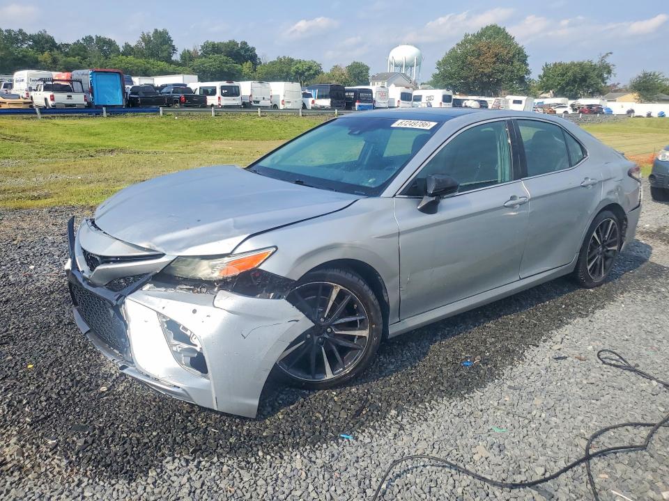 2018 Toyota Camry მანქანა იყიდება აუქციონზე, vin: 4T1BZ1HKXJU010583, აუქციონის ნომერი: 67249786
