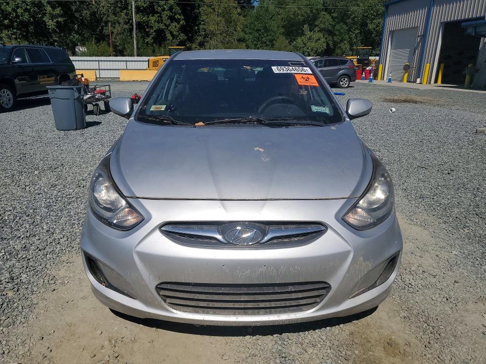 2013 Hyundai Accent მანქანა იყიდება აუქციონზე, vin: KMHCT5AE8DU127150, აუქციონის ნომერი: 69364656