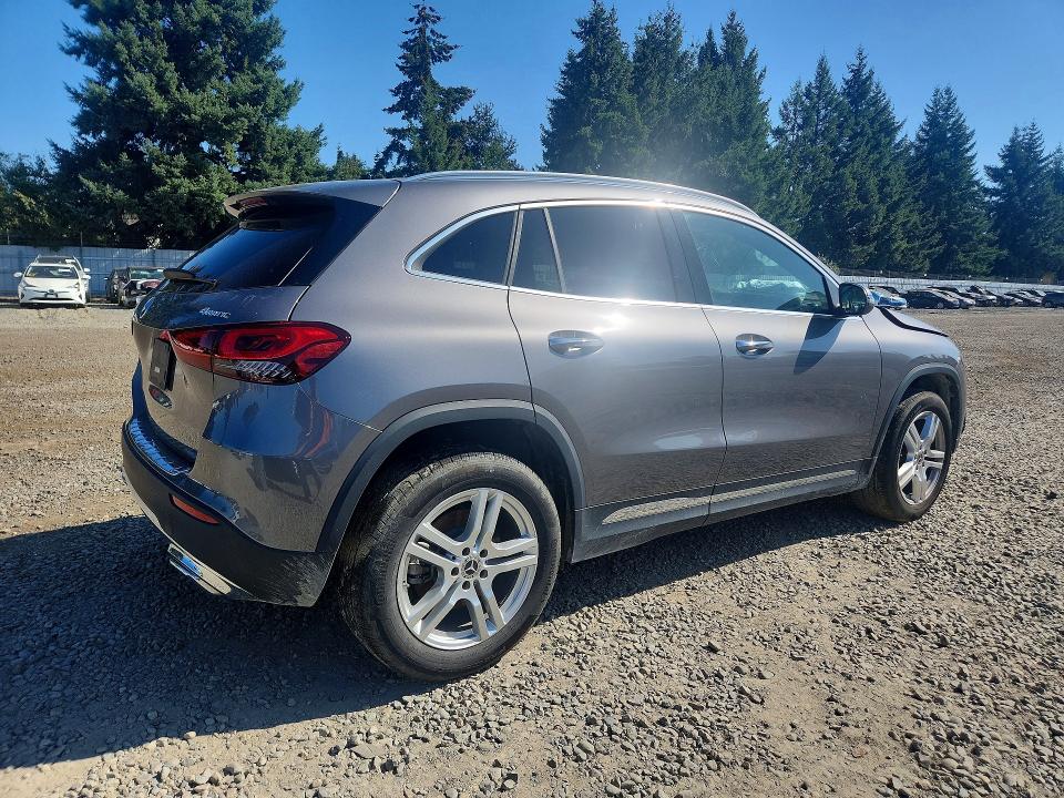 Продажа на аукционе авто 2022 Mercedes-benz Gla, vin: W1N4N4HB3NJ339538, номер лота: 69753026