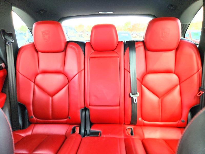 Продаж на аукціоні авто 2017 Porsche Cayenne, vin: WP1AE2A28HLA73997, номер лоту: 71015246