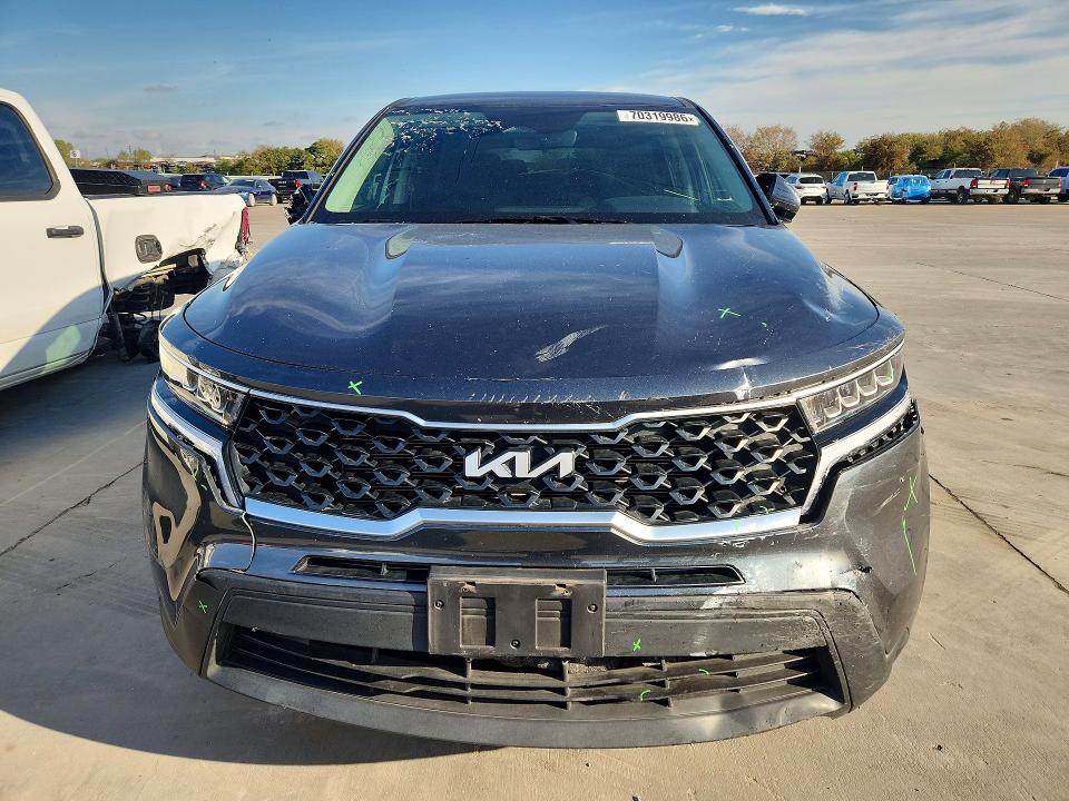 70319986 :رقم المزاد ، 5XYRG4LC3NG140223 vin ، 2022 Kia Sorento مزاد بيع