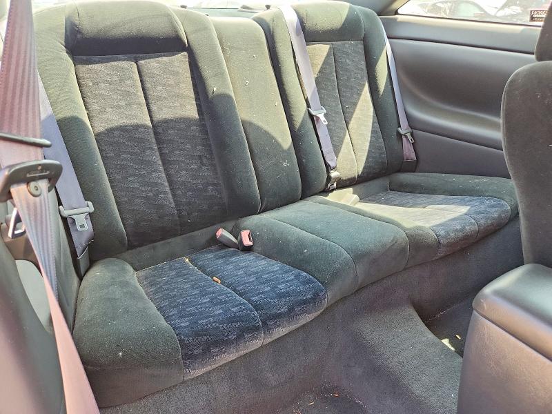 67427246 :رقم المزاد ، 2T1CE22P72C004012 vin ، 2002 Toyota Camry Solara مزاد بيع