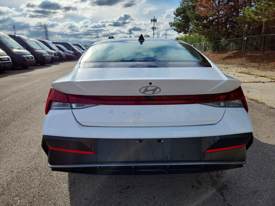 Продаж на аукціоні авто 2025 Hyundai Elantra, vin: KMHLS4DG7SU951714, номер лоту: 70251926