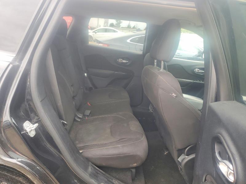 69772686 :رقم المزاد ، 1C4PJLCSXGW159674 vin ، 2016 Jeep Cherokee مزاد بيع