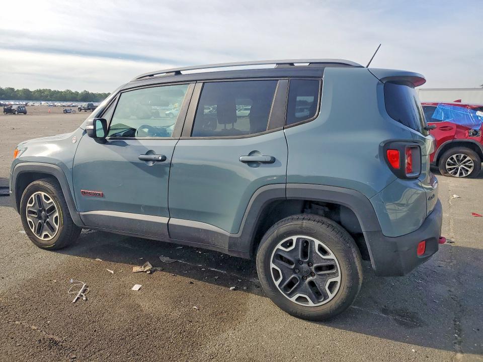 68445916 :رقم المزاد ، ZACCJBCT4FPB82140 vin ، 2015 Jeep Renegade مزاد بيع