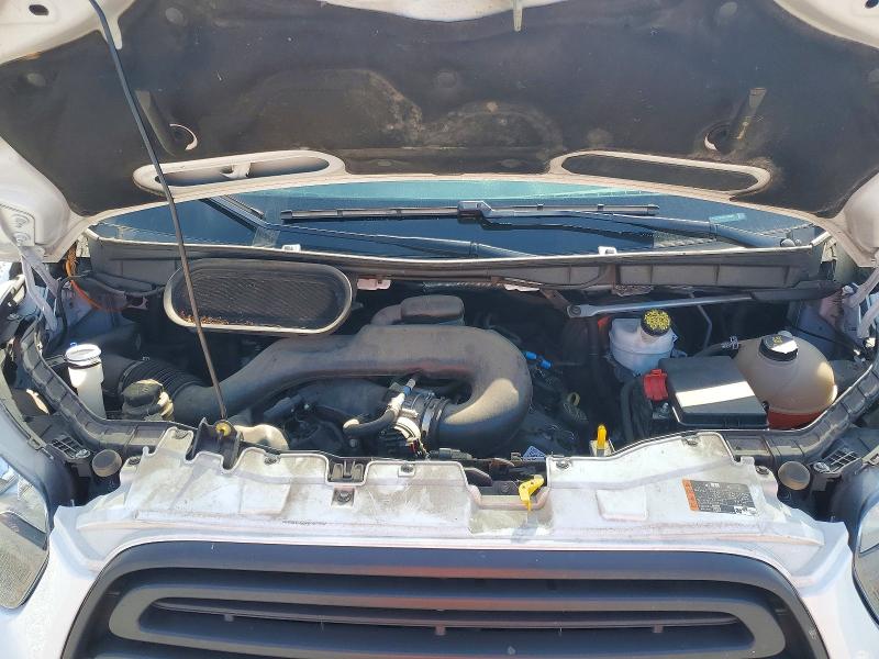 65901526 :رقم المزاد ، 1FTYE2CM3JKB40905 vin ، 2018 Ford Transit مزاد بيع