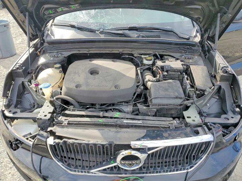 Продажа на аукционе авто 2019 Volvo Xc40, vin: YV4162XZ3K2000615, номер лота: 69439726
