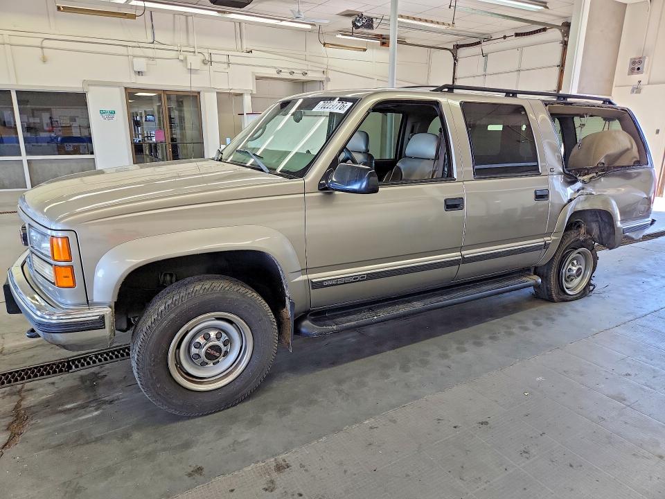 Продажа на аукционе авто 1999 Gmc Suburban, vin: 3GKGK26J5XG527661, номер лота: 70229776