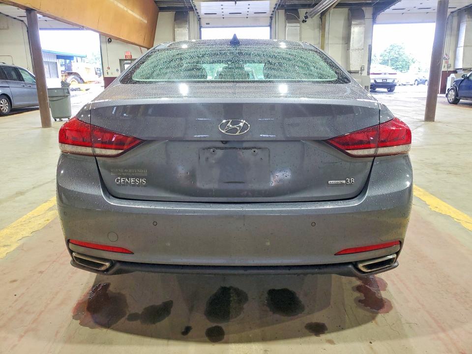 2015 Hyundai Genesis მანქანა იყიდება აუქციონზე, vin: KMHGN4JE9FU018723, აუქციონის ნომერი: 68637416