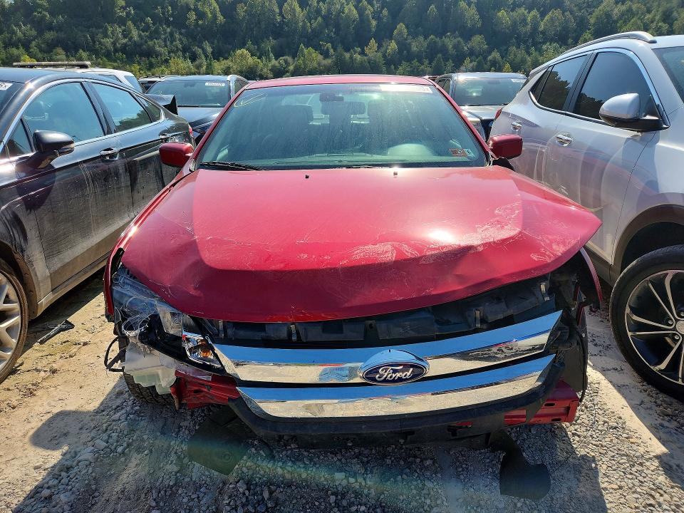 68835966 :رقم المزاد ، 3FAHP0JA5CR338641 vin ، 2012 Ford Fusion مزاد بيع
