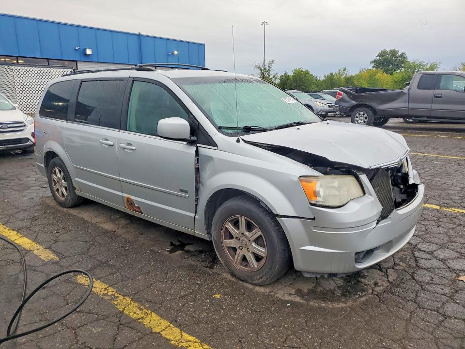 Продажа на аукционе авто 2008 Chrysler Town & Country, vin: 2A8HR54P88R834914, номер лота: 69017616