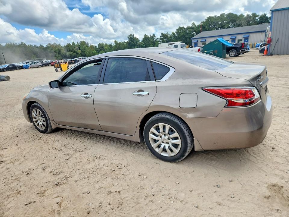 2015 Nissan Altima მანქანა იყიდება აუქციონზე, vin: 1N4AL3AP1FC292621, აუქციონის ნომერი: 67867846
