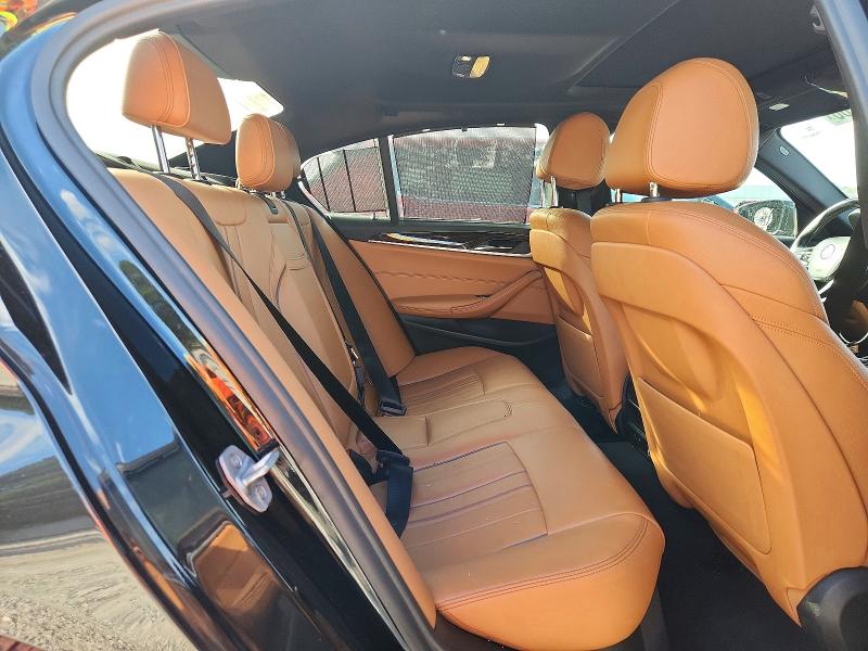 68743166 :رقم المزاد ، WBAJA5C58JWA35888 vin ، 2018 Bmw 530 مزاد بيع