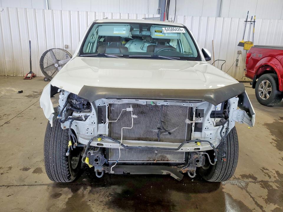 Продажа на аукционе авто 2019 Toyota 4runner, vin: JTEBU5JR0K5632621, номер лота: 64586426
