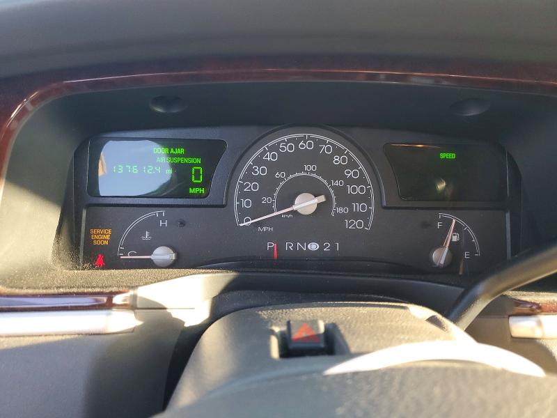 Продажа на аукционе авто 2003 Lincoln Town Car, vin: 1LNHM83W53Y673034, номер лота: 69687876